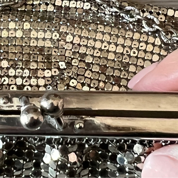 20s Mini Bag Silver Frame Mesh Chainmail Evening KissLatch w/Chain | Antique - Picture 4 of 10